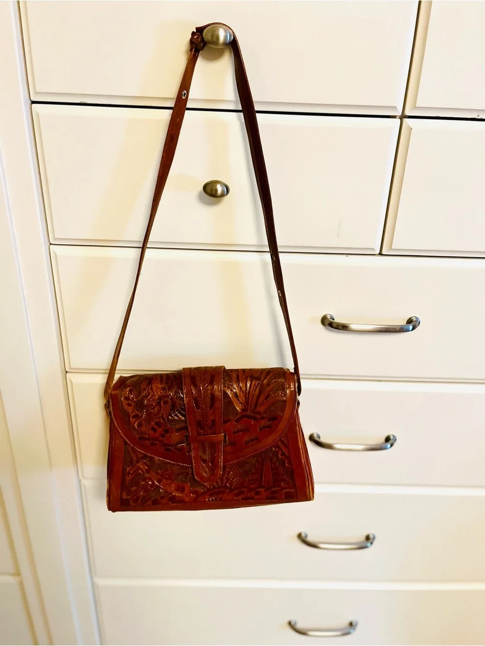 Vintage Mexican oil tooled leather purse